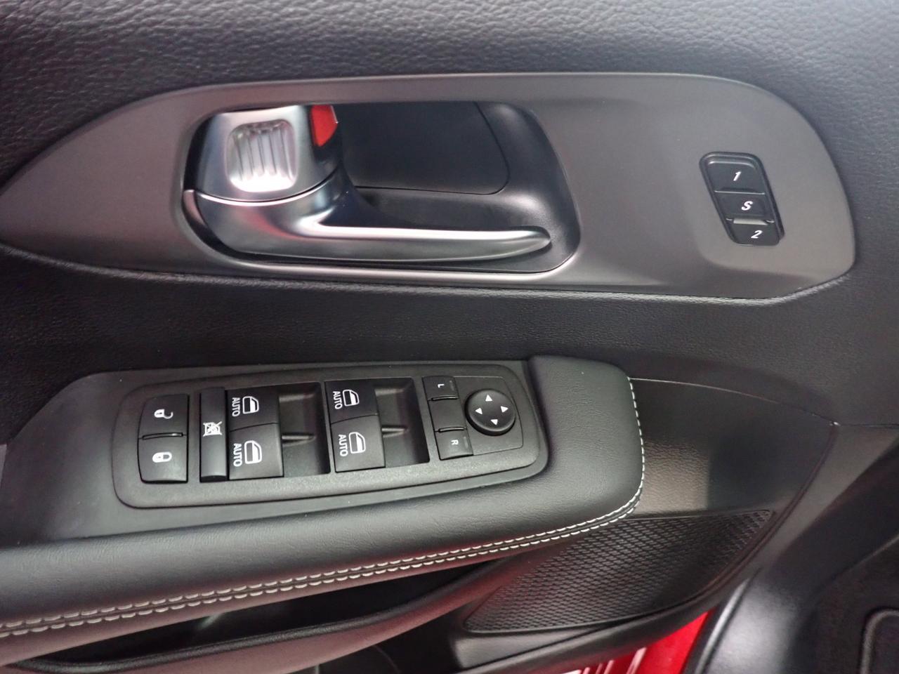 2025 Chrysler Pacifica Select FWD LEATHER Listowel ON