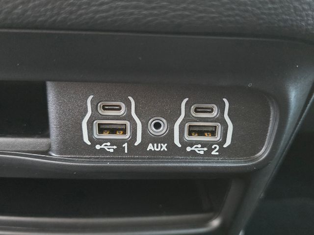 2025 Chrysler Pacifica Select Folsom CA