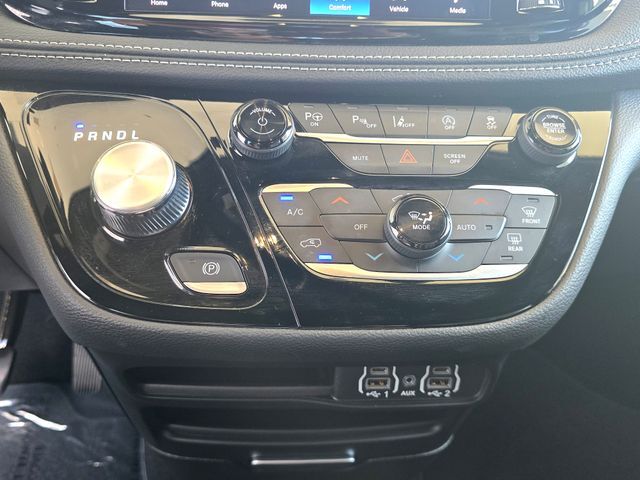 2025 Chrysler Pacifica Select Folsom CA