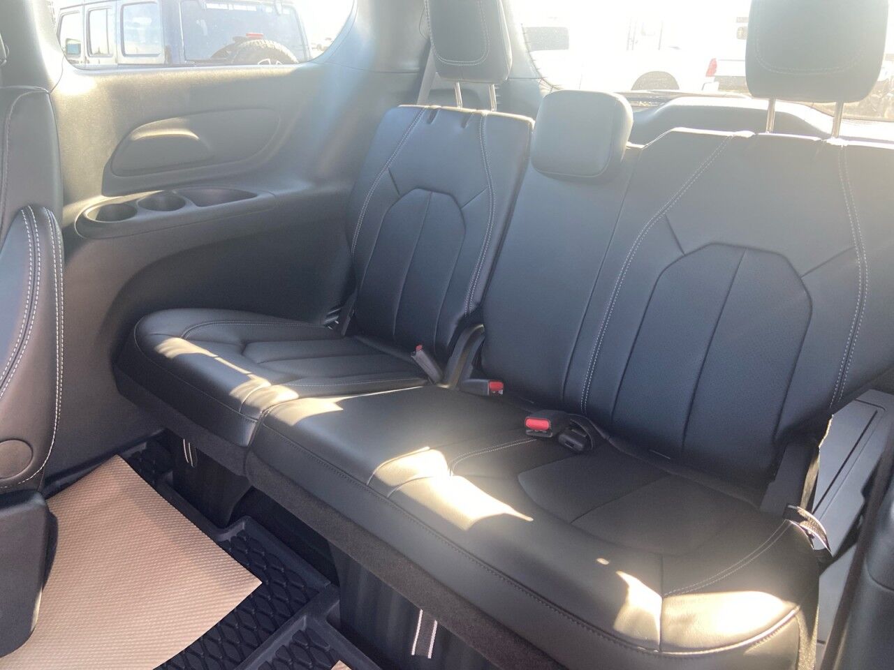 2025 Chrysler Pacifica Select High Level AB