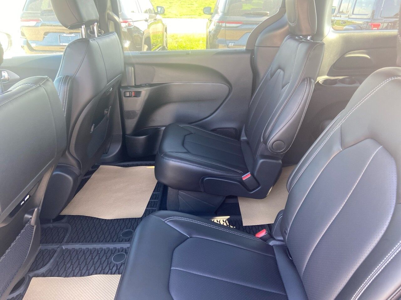 2025 Chrysler Pacifica Select High Level AB