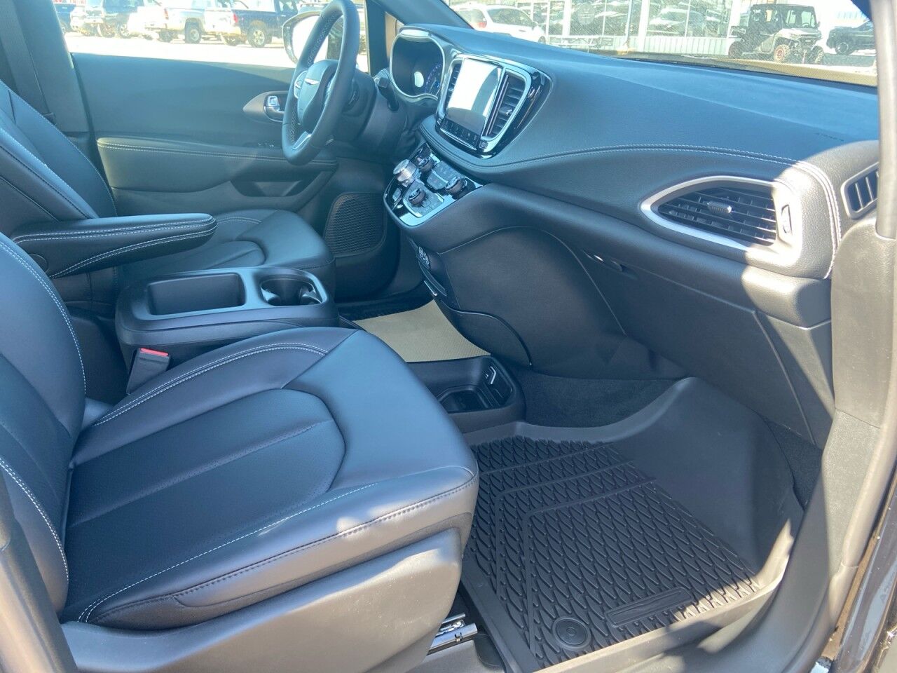 2025 Chrysler Pacifica Select High Level AB