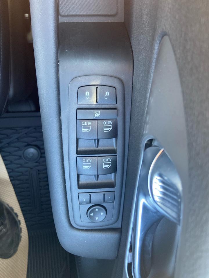 2025 Chrysler Pacifica Select High Level AB