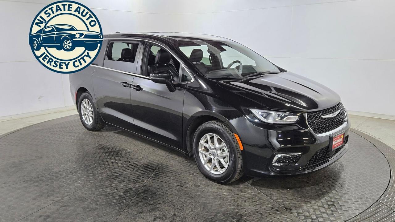 2025 Chrysler Pacifica Select Jersey City NJ