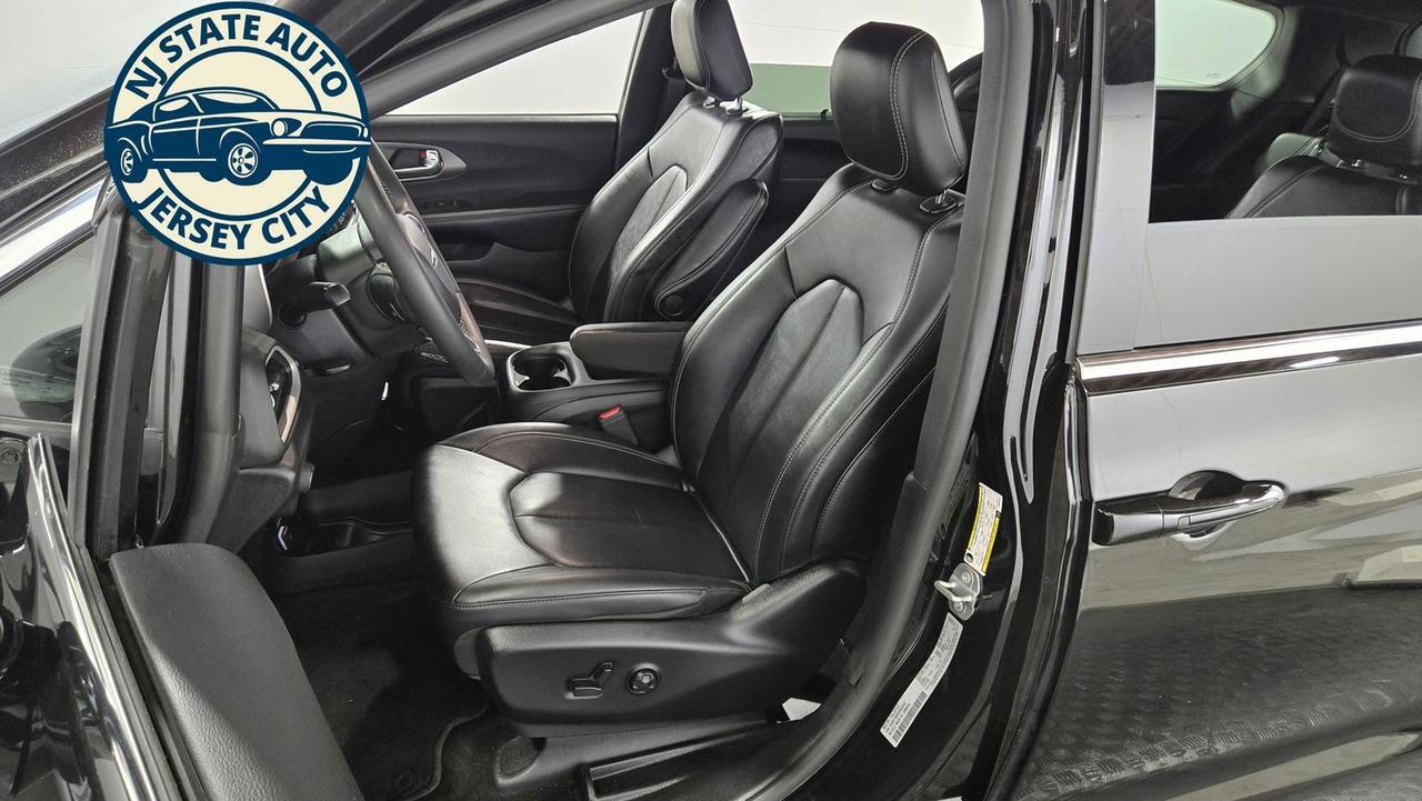 2025 Chrysler Pacifica Select Jersey City NJ