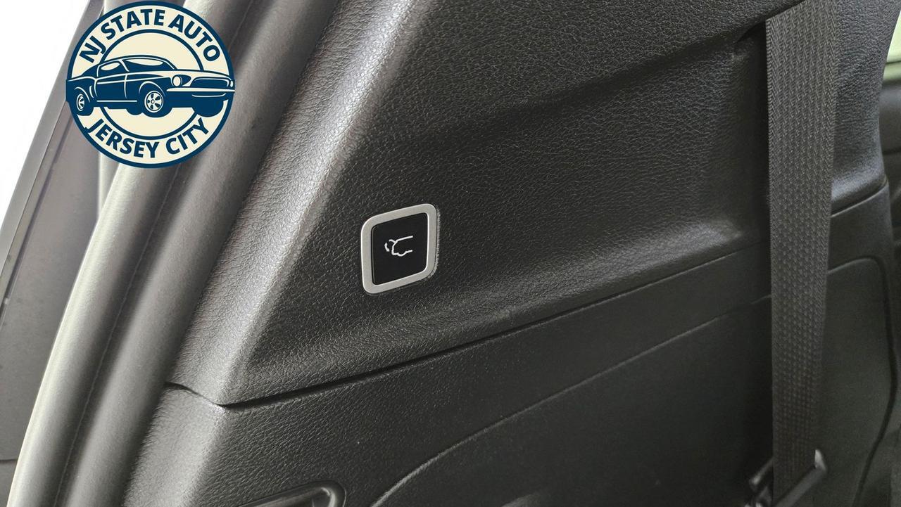 2025 Chrysler Pacifica Select Jersey City NJ