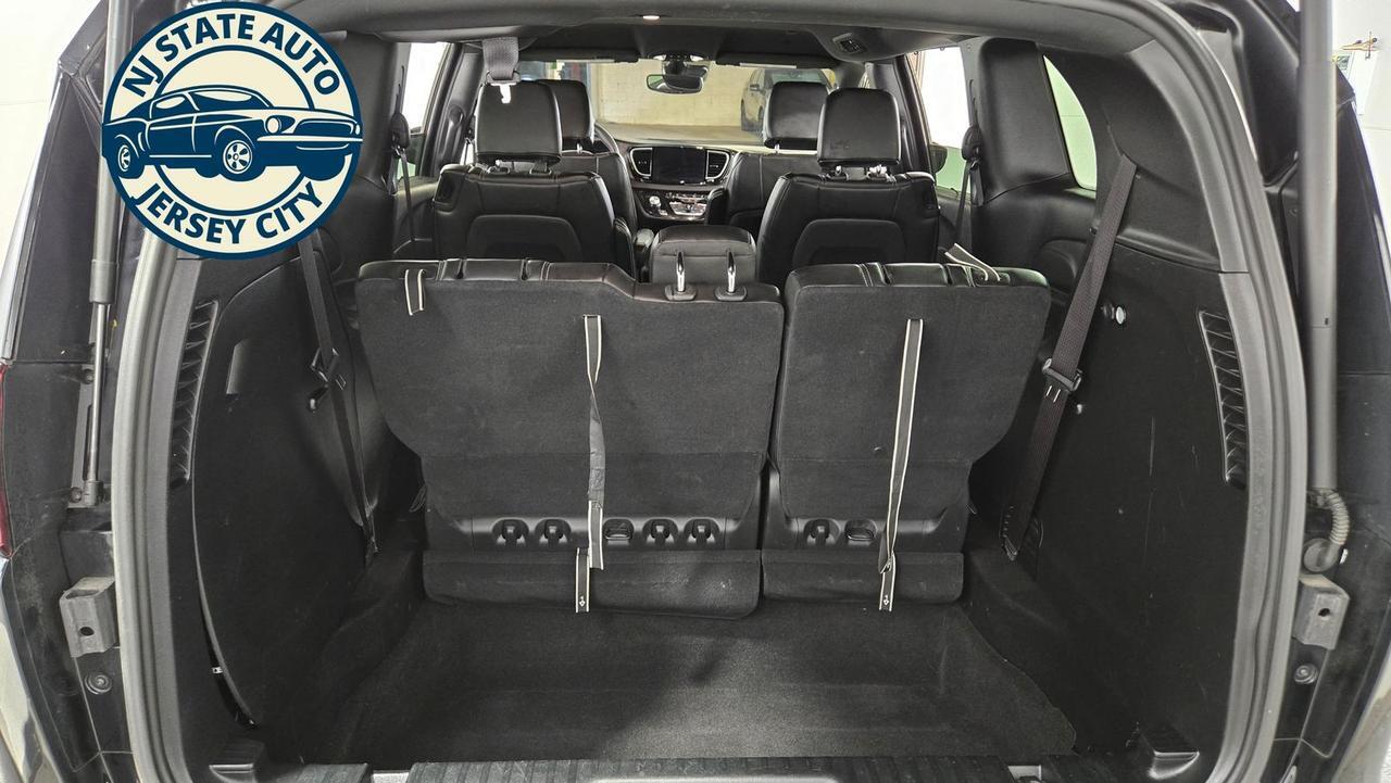 2025 Chrysler Pacifica Select Jersey City NJ