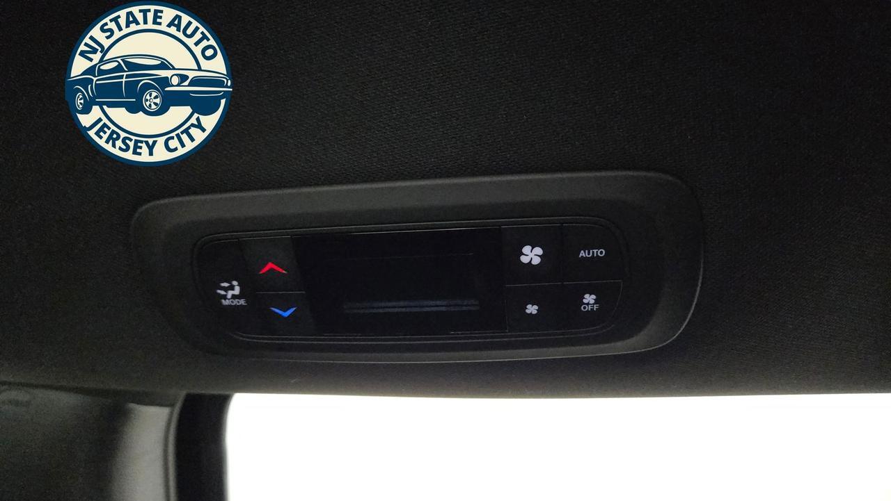 2025 Chrysler Pacifica Select Jersey City NJ