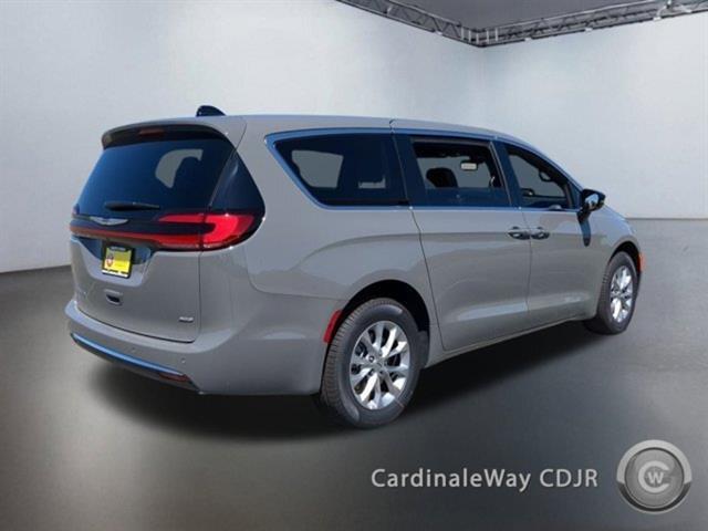 2025 Chrysler Pacifica Select Santa Rosa CA