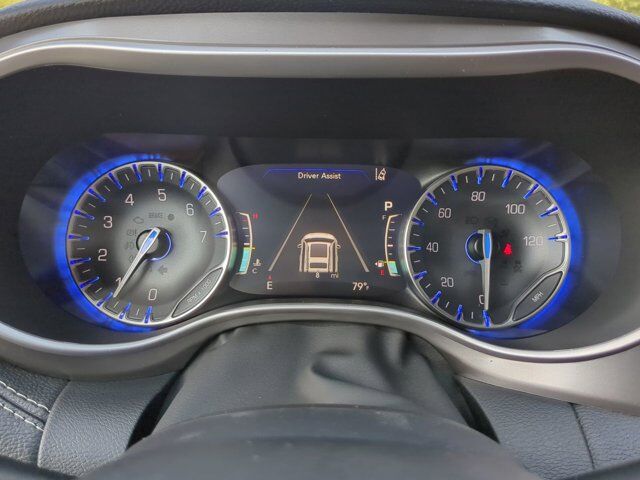 2025 Chrysler Pacifica Select Appleton WI