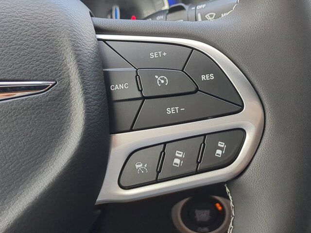 2025 Chrysler Pacifica Select Appleton WI
