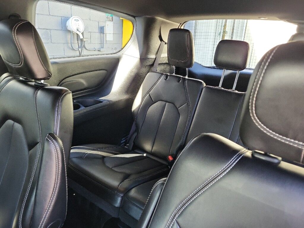 2025 Chrysler Pacifica Select Owego NY