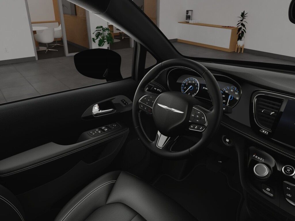 2025 Chrysler Pacifica Select Owego NY