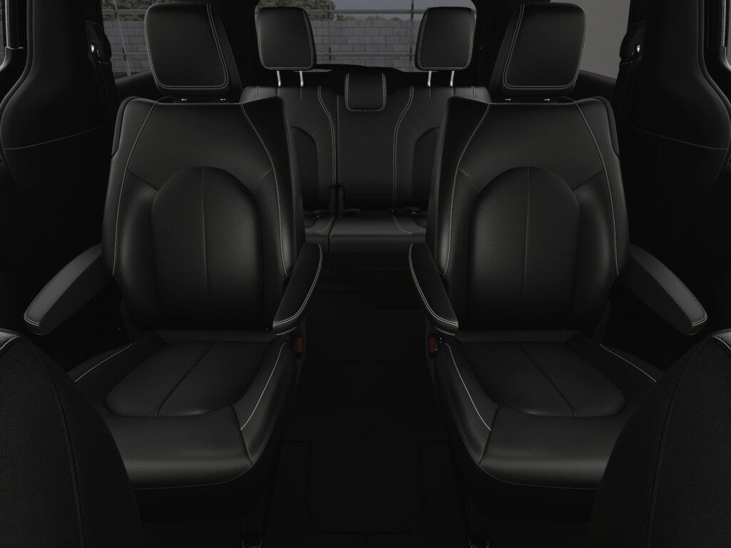 2025 Chrysler Pacifica Select Owego NY