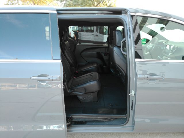 2025 Chrysler Pacifica Select Plano TX