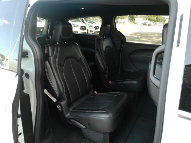 2025 Chrysler Pacifica Select Plano TX