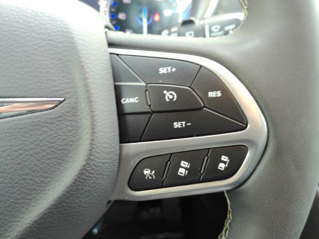 2025 Chrysler Pacifica Select Plano TX