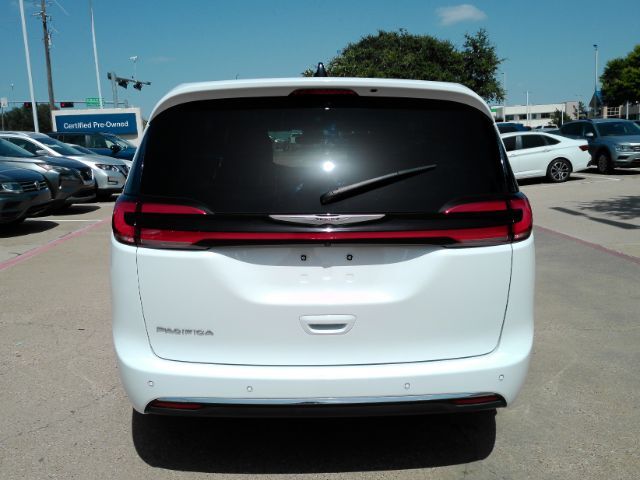 2025 Chrysler Pacifica Select Plano TX