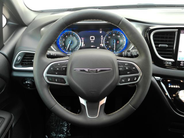 2025 Chrysler Pacifica Select Plano TX