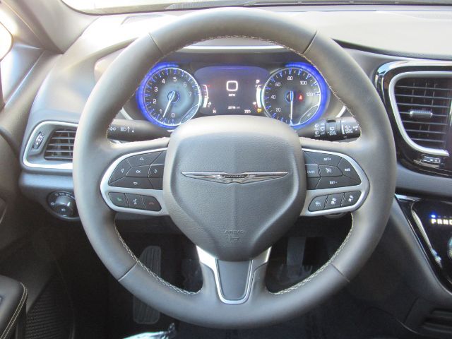 2025 Chrysler Pacifica Select Plano TX