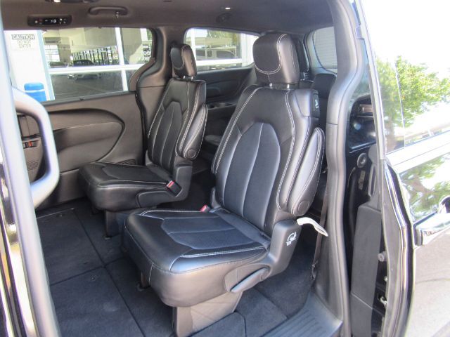 2025 Chrysler Pacifica Select Plano TX