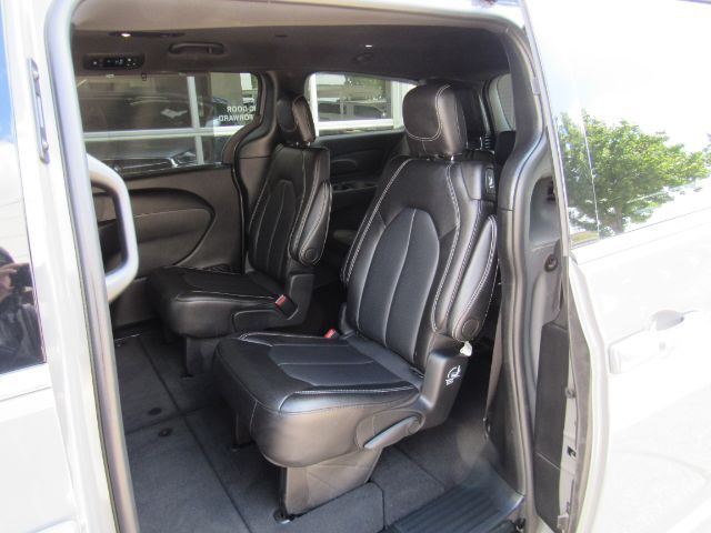 2025 Chrysler Pacifica Select Plano TX