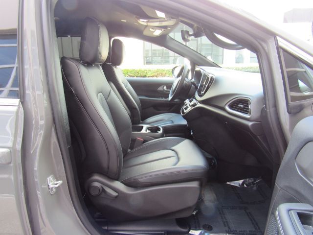 2025 Chrysler Pacifica Select Plano TX