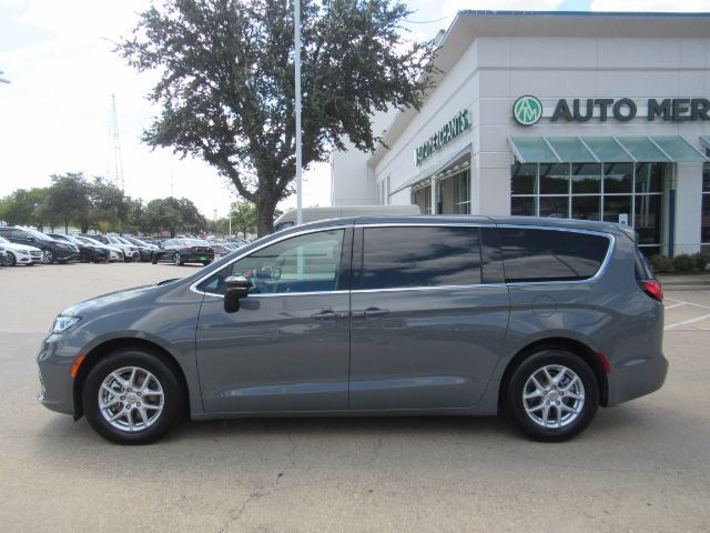 2025 Chrysler Pacifica Select Plano TX