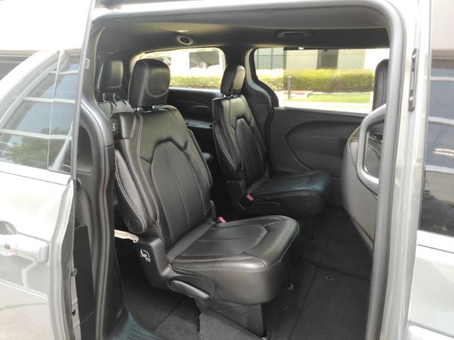 2025 Chrysler Pacifica Select Plano TX