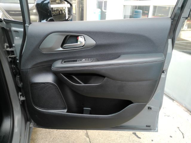 2025 Chrysler Pacifica Select Plano TX