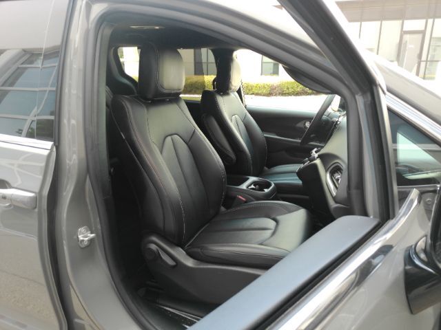 2025 Chrysler Pacifica Select Plano TX