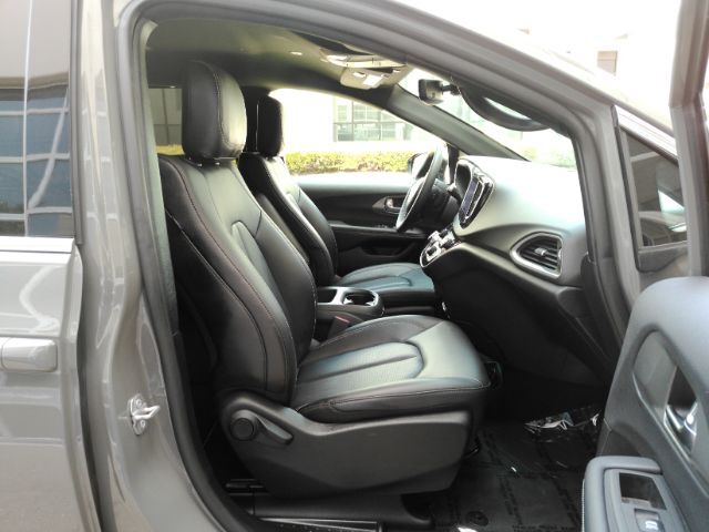 2025 Chrysler Pacifica Select Plano TX