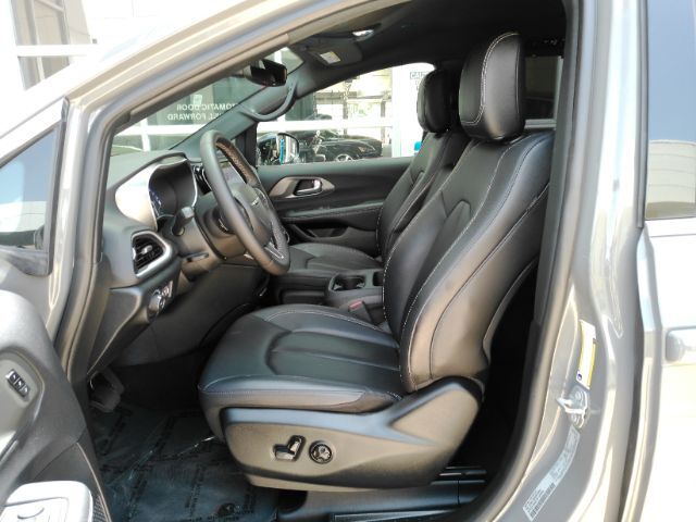 2025 Chrysler Pacifica Select Plano TX