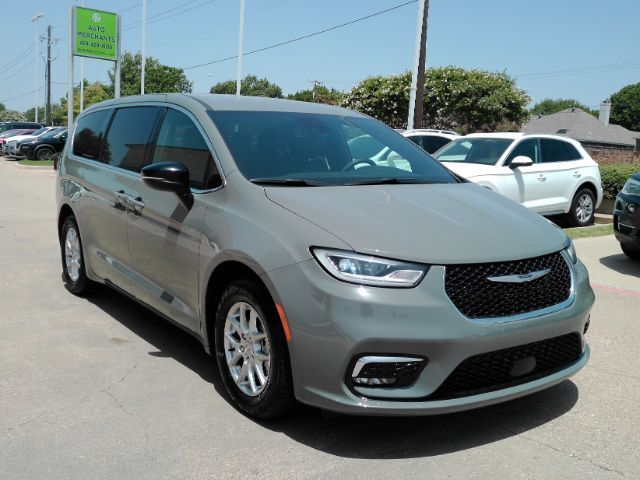 2025 Chrysler Pacifica Select Plano TX