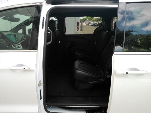 2025 Chrysler Pacifica Select Plano TX