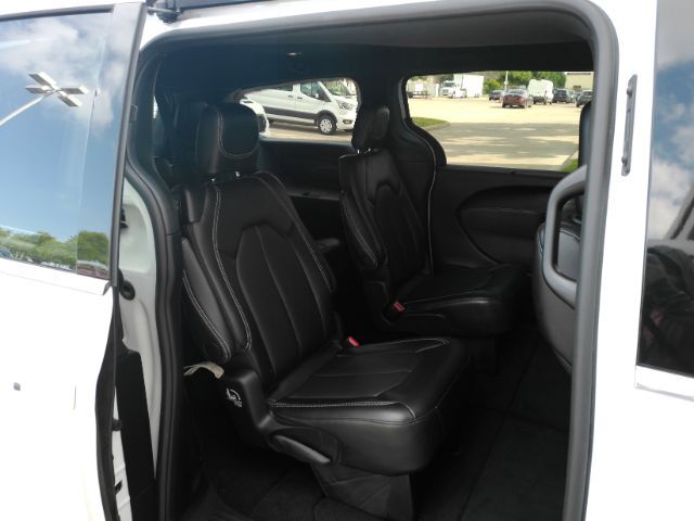 2025 Chrysler Pacifica Select Plano TX