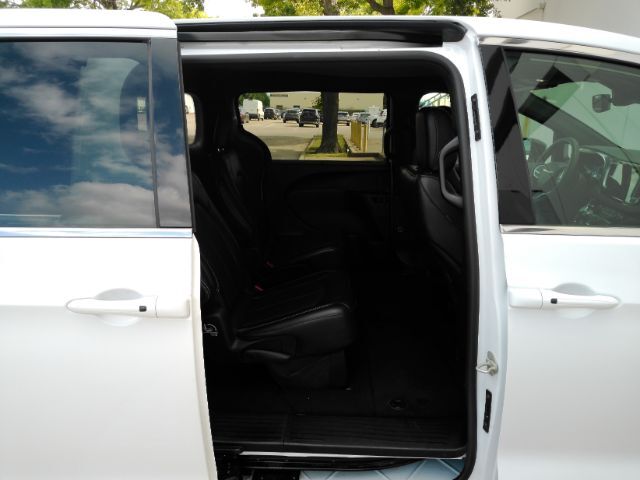 2025 Chrysler Pacifica Select Plano TX