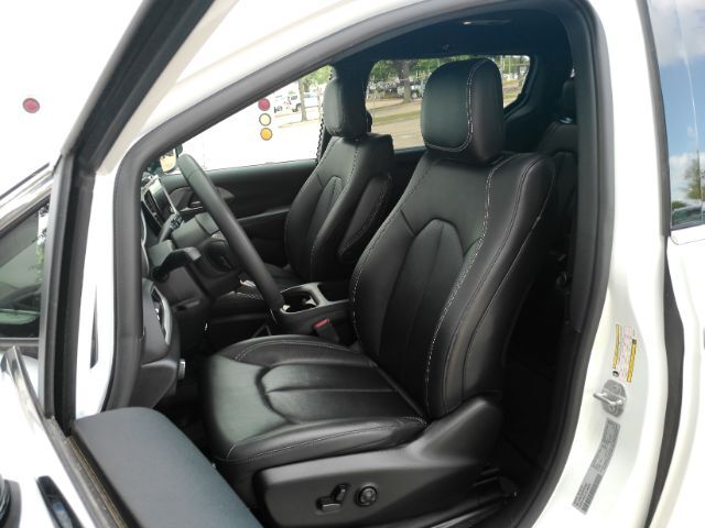 2025 Chrysler Pacifica Select Plano TX