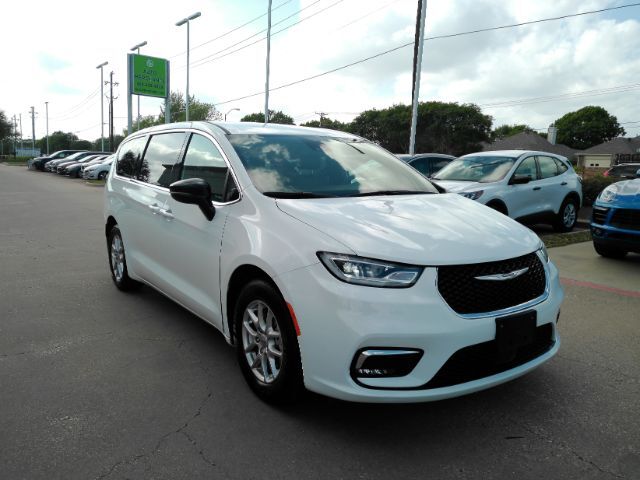 2025 Chrysler Pacifica Select Plano TX