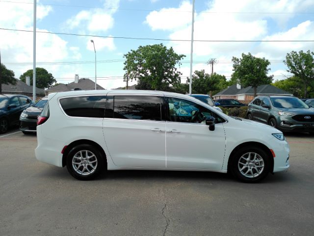 2025 Chrysler Pacifica Select Plano TX