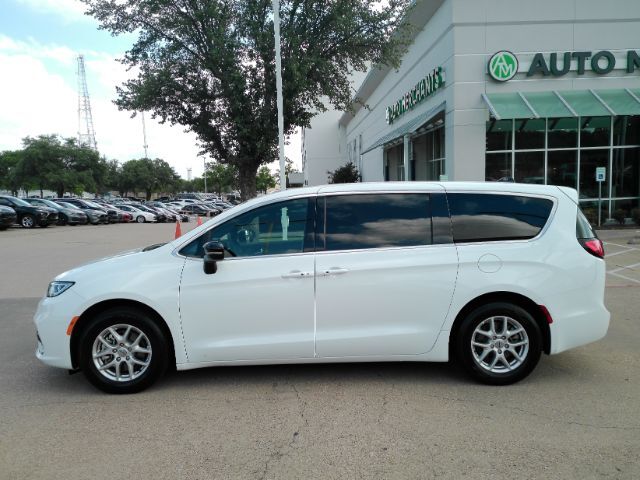 2025 Chrysler Pacifica Select Plano TX