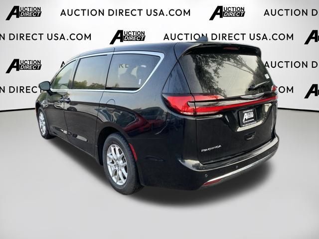 2025 Chrysler Pacifica Select Raleigh NC