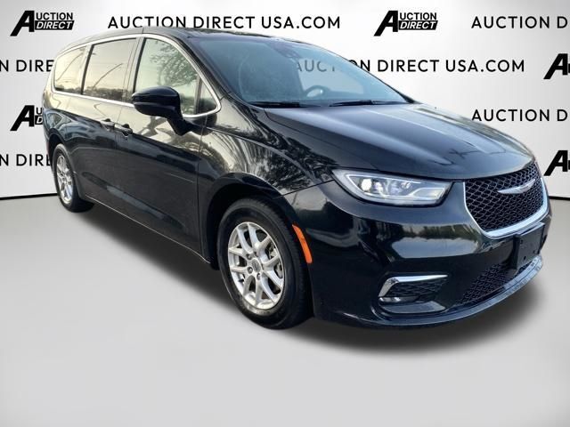 2025 Chrysler Pacifica Select Raleigh NC