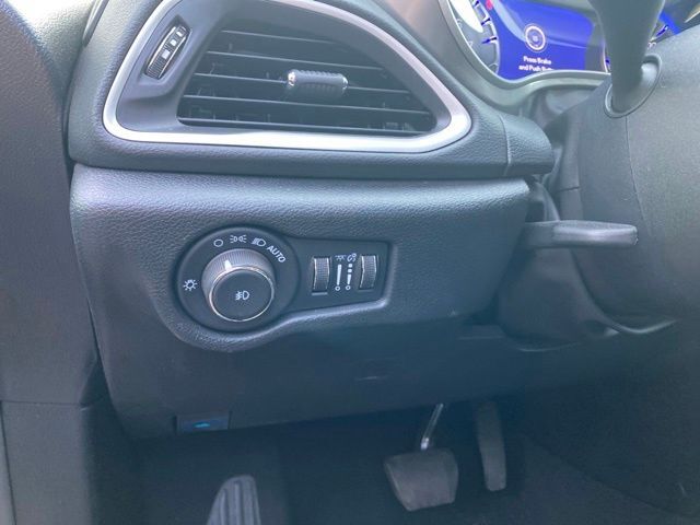 2025 Chrysler Pacifica Select Raleigh NC