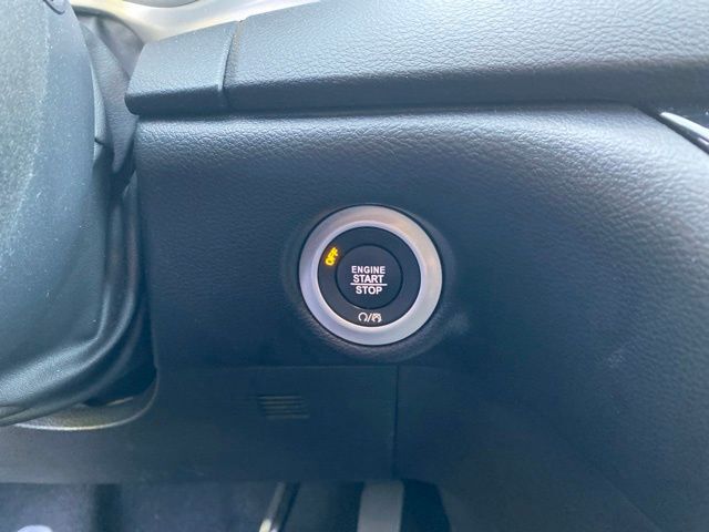 2025 Chrysler Pacifica Select Raleigh NC