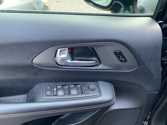 2025 Chrysler Pacifica Select Raleigh NC