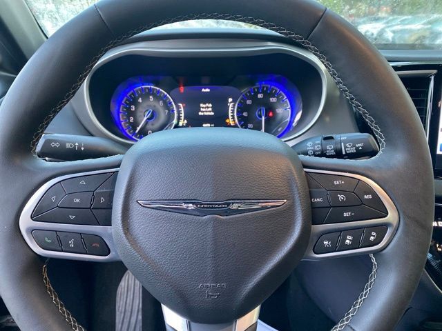 2025 Chrysler Pacifica Select Raleigh NC