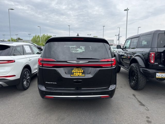 2025 Chrysler Pacifica Select Roseville CA