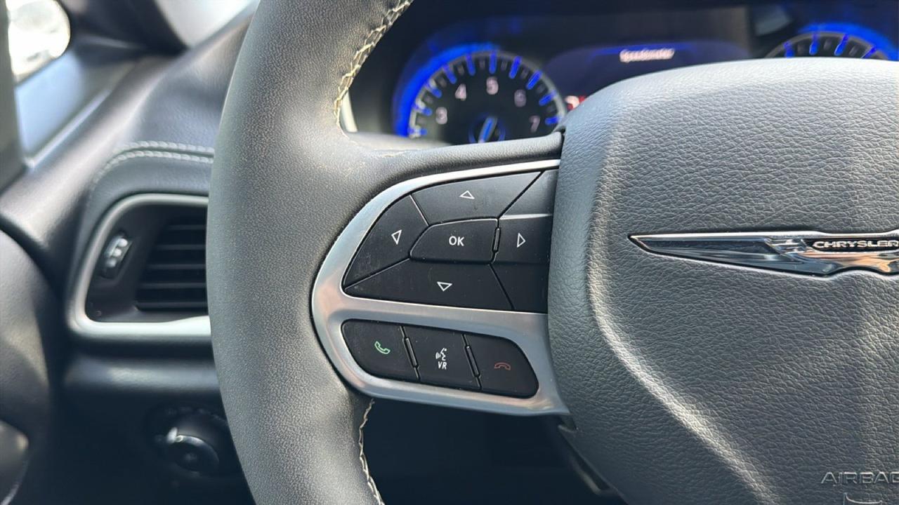 2025 Chrysler Pacifica Select San Antonio TX
