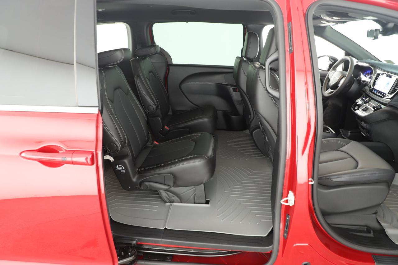 2025 Chrysler Pacifica Select New Braunfels TX